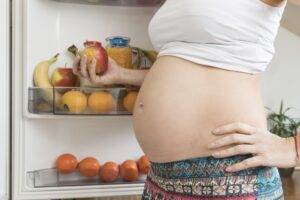 رژیم بارداری و تأثیر آن بر روی جنین